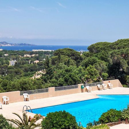Maison Charmante A Cogolin Avec Vue Sur La Mer Et Piscine Exterior photo